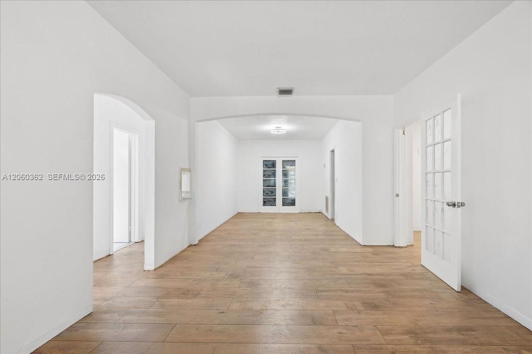 В аренду: $3,995 (3 спален, 1 ванн, 1305 Квадратных фут)