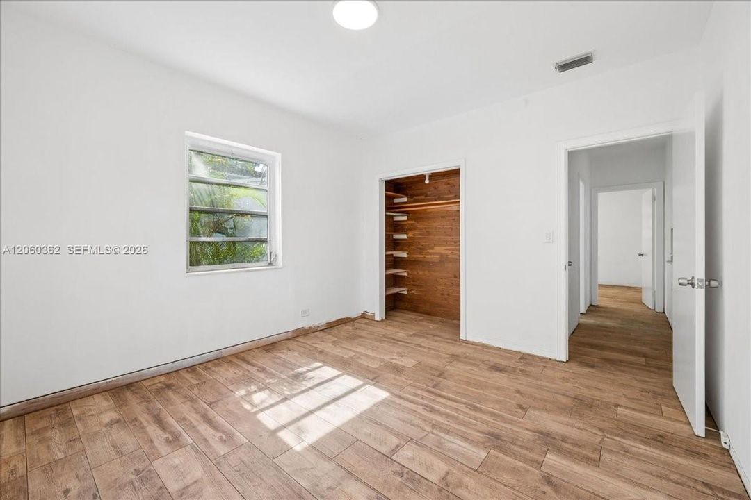 В аренду: $3,995 (3 спален, 1 ванн, 1305 Квадратных фут)