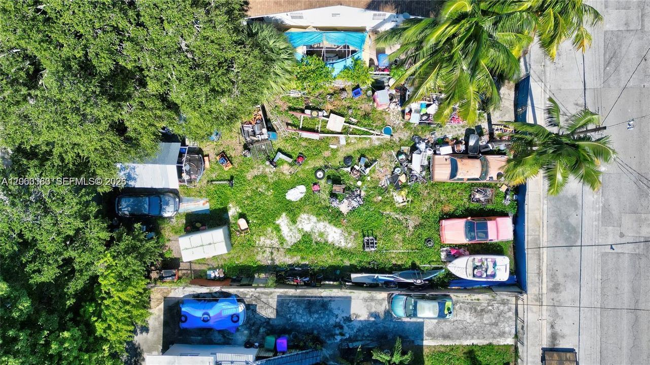 En Venta: $650,000 (0.11 acres)