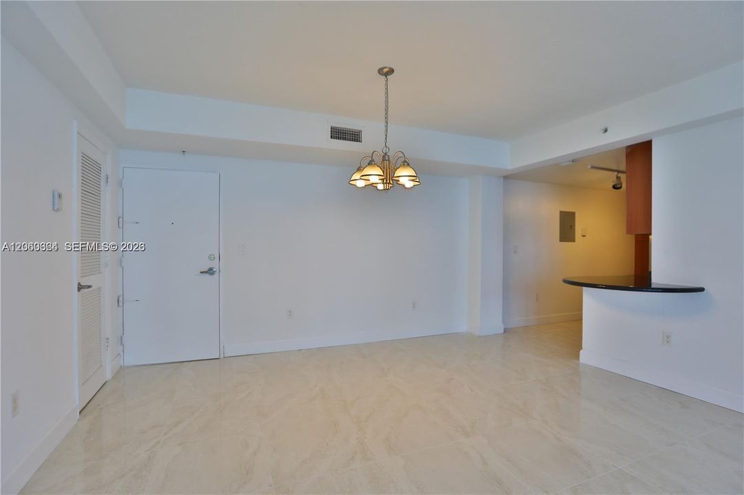 В аренду: $2,700 (2 спален, 2 ванн, 1130 Квадратных фут)
