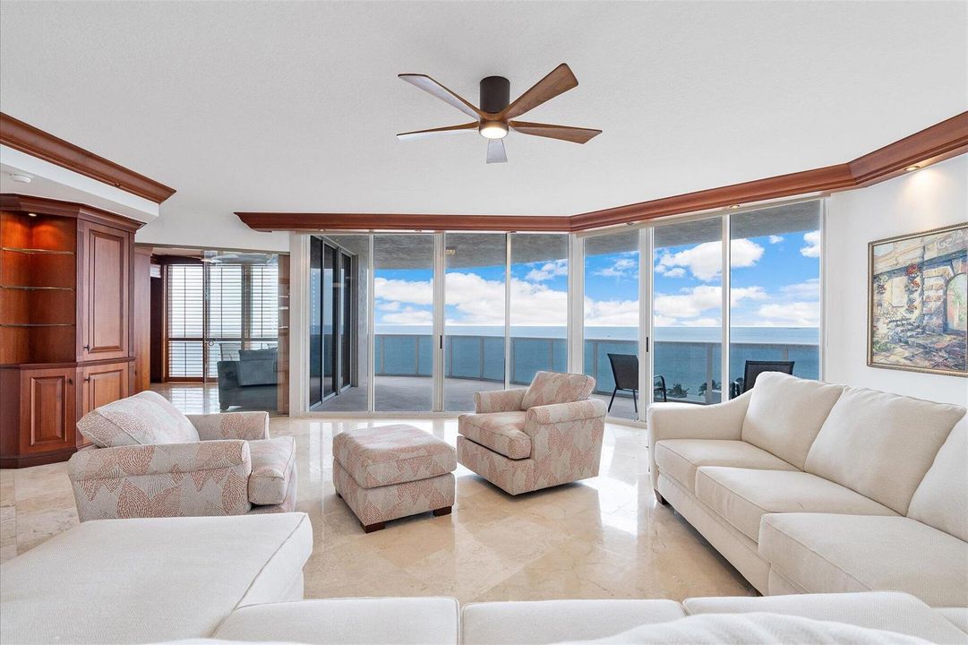 02-3100 N Ocean Blvd apt 1210_008