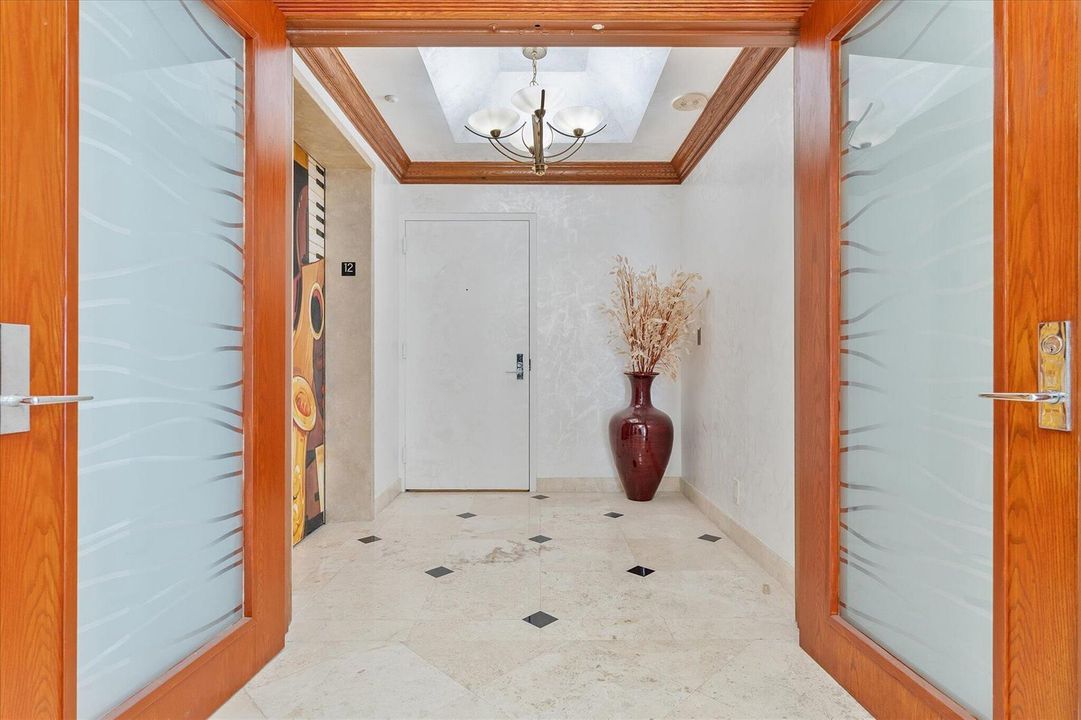 03-3100 N Ocean Blvd apt 1210_002