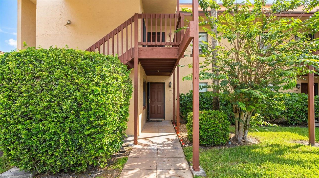 02-1303 Lakeview Dr E 2