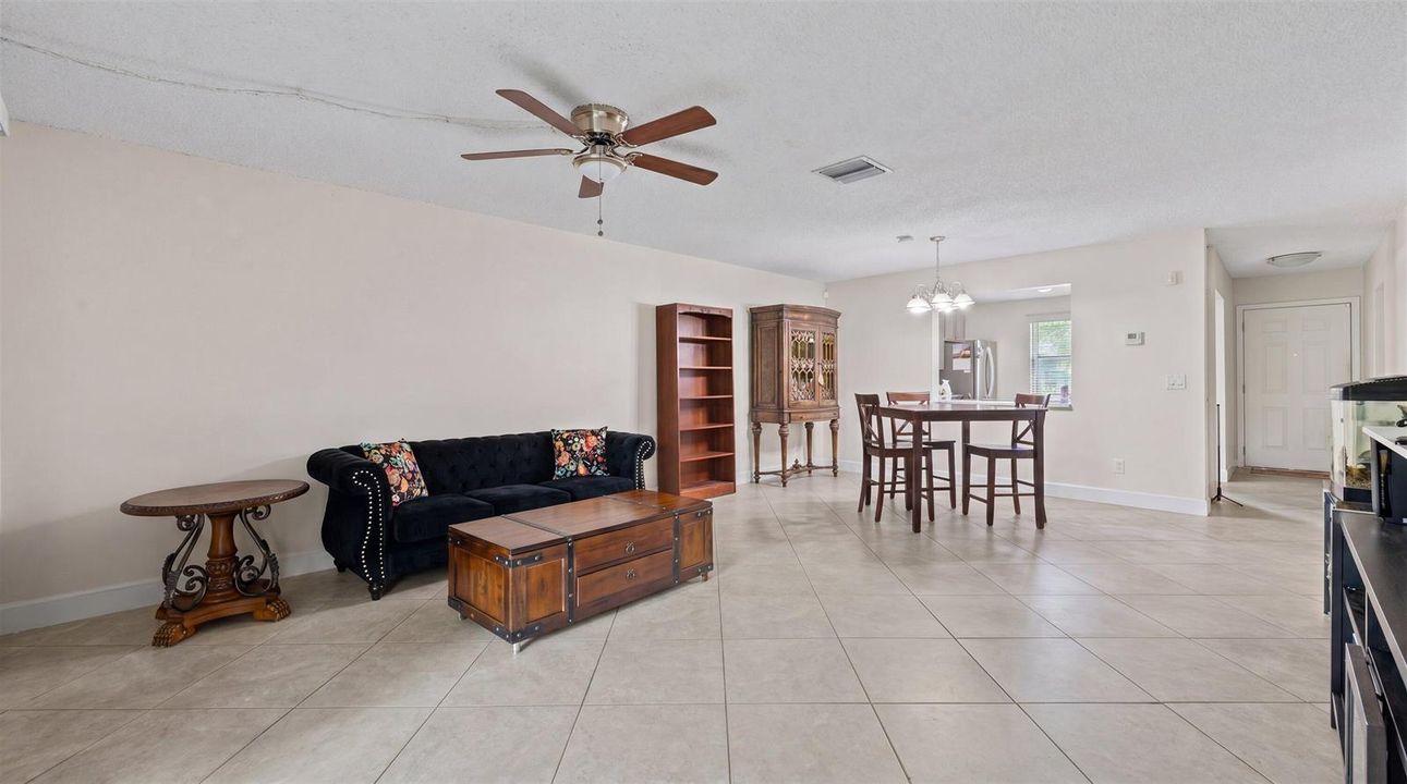 05-1303 Lakeview Dr E 5