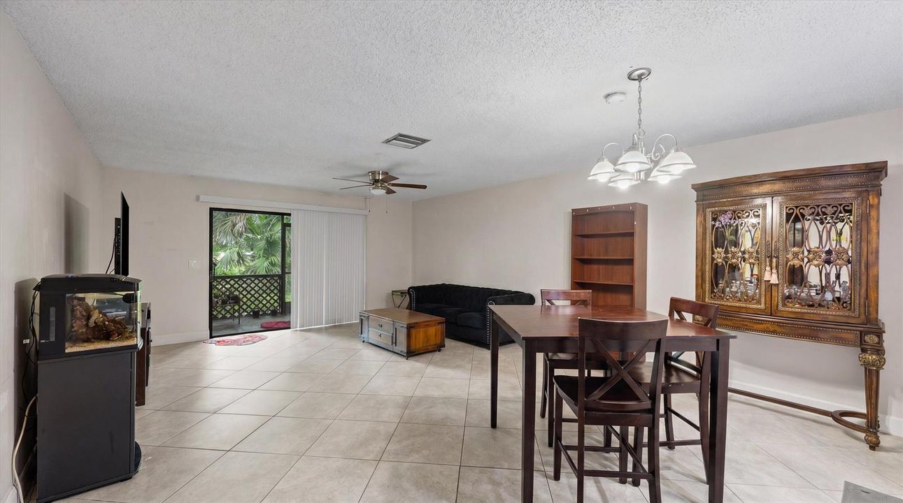 03-1303 Lakeview Dr E 3