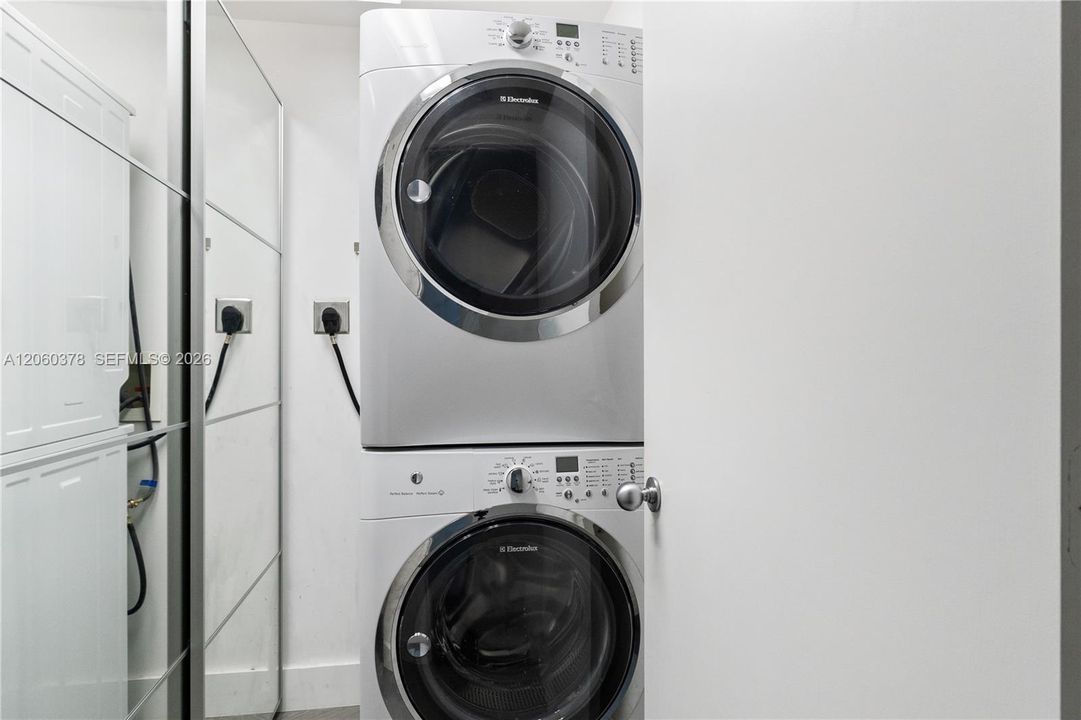 В аренду: $5,950 (3 спален, 2 ванн, 1397 Квадратных фут)