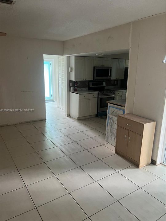 На продажу: $455,000 (4 спален, 2 ванн, 1798 Квадратных фут)