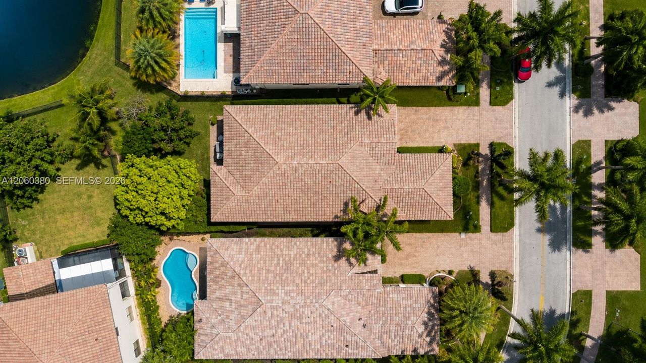 For Sale: $1,195,000 (4 beds, 3 baths, 2320 Square Feet)