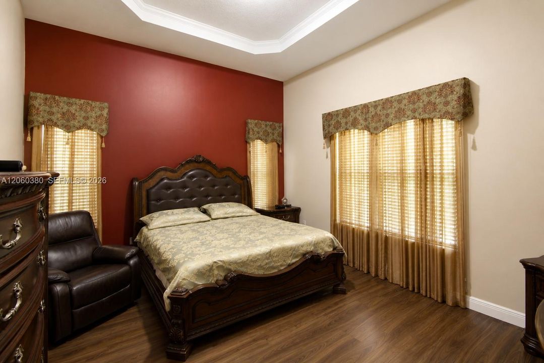 For Sale: $1,195,000 (4 beds, 3 baths, 2320 Square Feet)