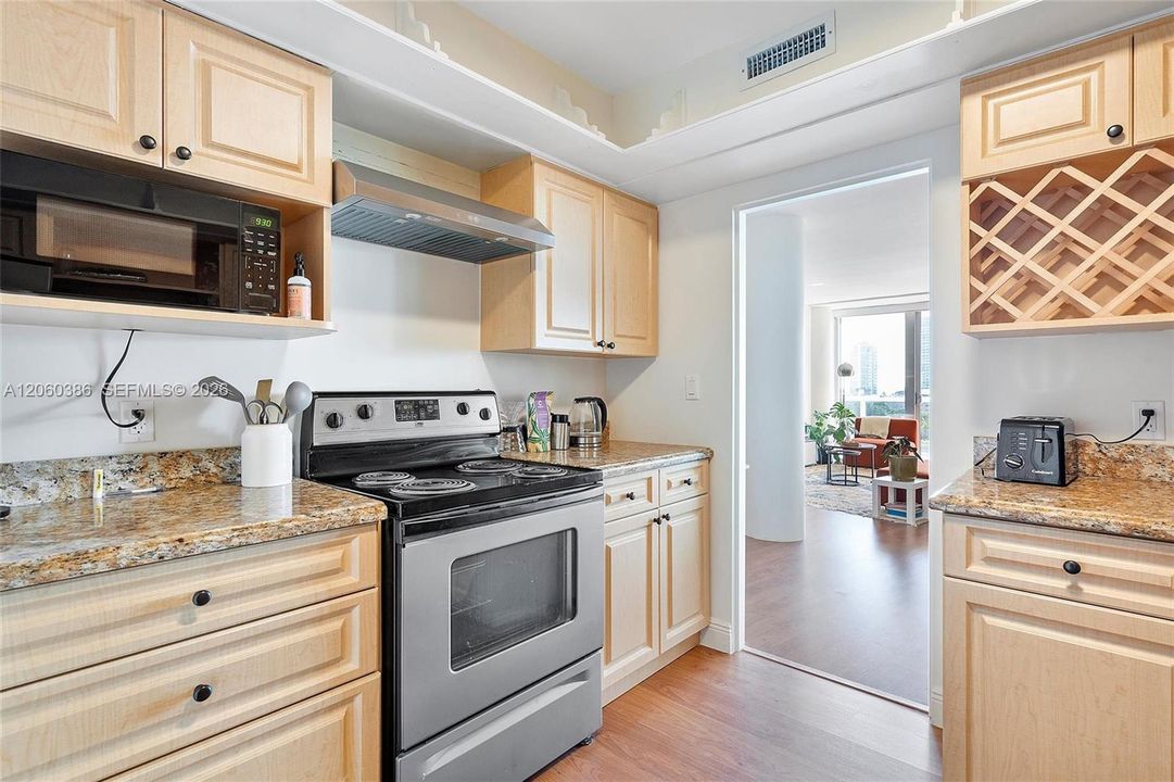 На продажу: $449,000 (1 спален, 2 ванн, 1075 Квадратных фут)