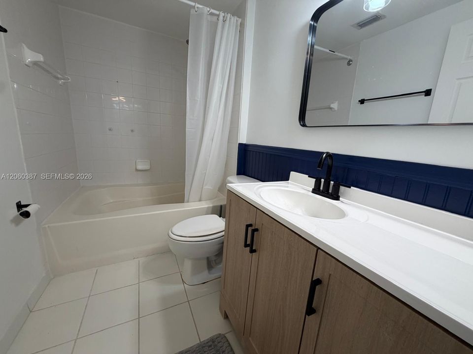 В аренду: $2,400 (2 спален, 2 ванн, 977 Квадратных фут)