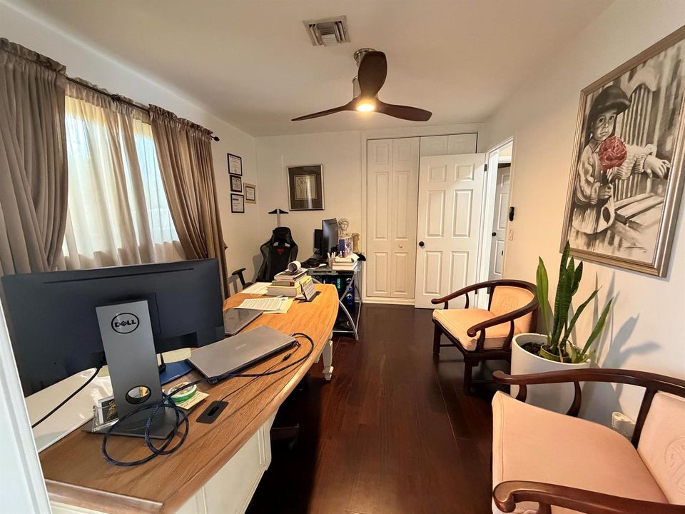 Office 6