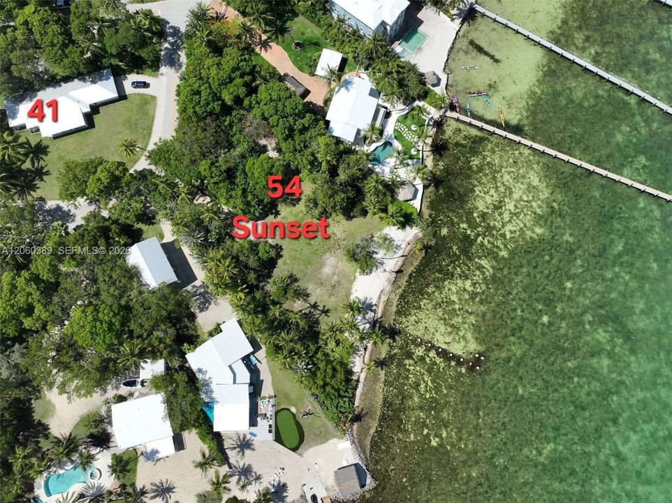 41 Sunset House - 54 Sunset 2 bayfront lots