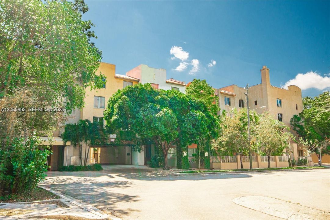На продажу: $349,000 (1 спален, 1 ванн, 615 Квадратных фут)