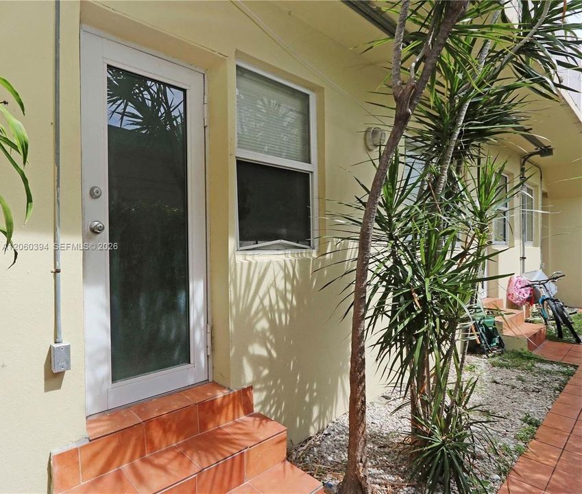 For Rent: $1,800 (1 beds, 1 baths, 625 Square Feet)