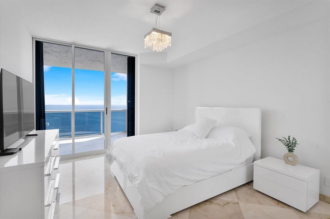 20-3200 N Ocean blvd unit 2505_020