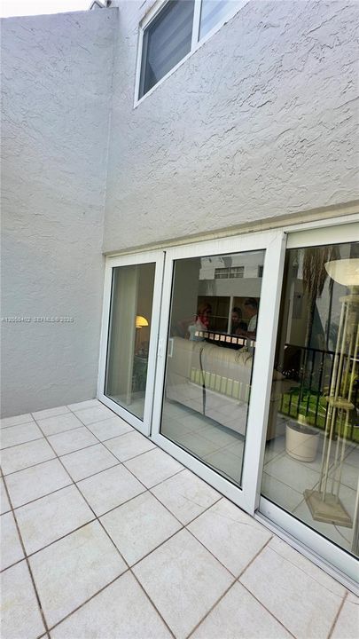 En Venta: $259,900 (1 camas, 1 baños, 922 Pies cuadrados)