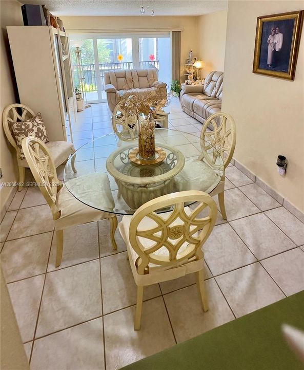 En Venta: $259,900 (1 camas, 1 baños, 922 Pies cuadrados)