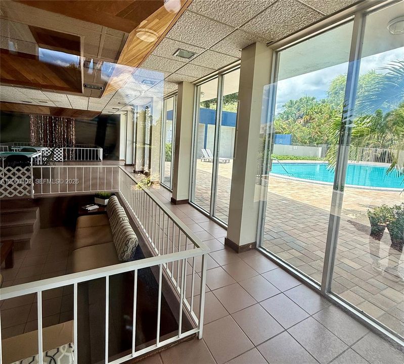 En Venta: $259,900 (1 camas, 1 baños, 922 Pies cuadrados)
