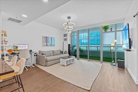 На продажу: $399,000 (1 спален, 1 ванн, 711 Квадратных фут)
