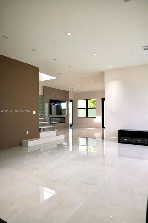 For Sale: $1,200,000 (4 beds, 3 baths, 2704 Square Feet)