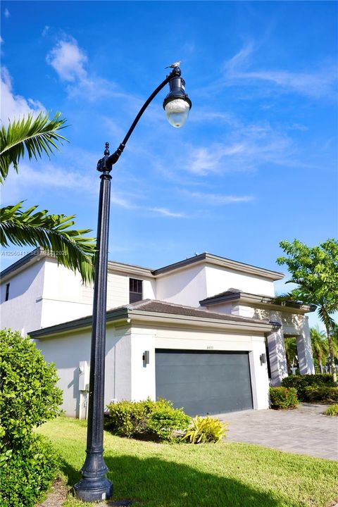 For Sale: $1,200,000 (4 beds, 3 baths, 2704 Square Feet)