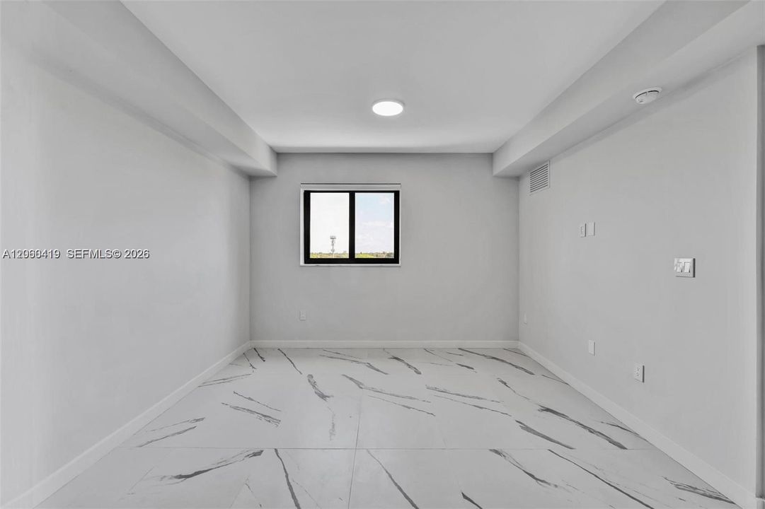 В аренду: $3,100 (2 спален, 2 ванн, 901 Квадратных фут)