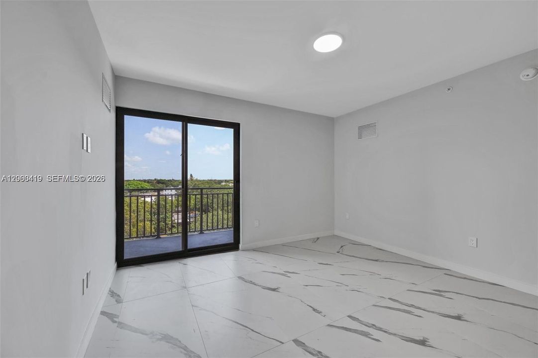 В аренду: $3,100 (2 спален, 2 ванн, 901 Квадратных фут)