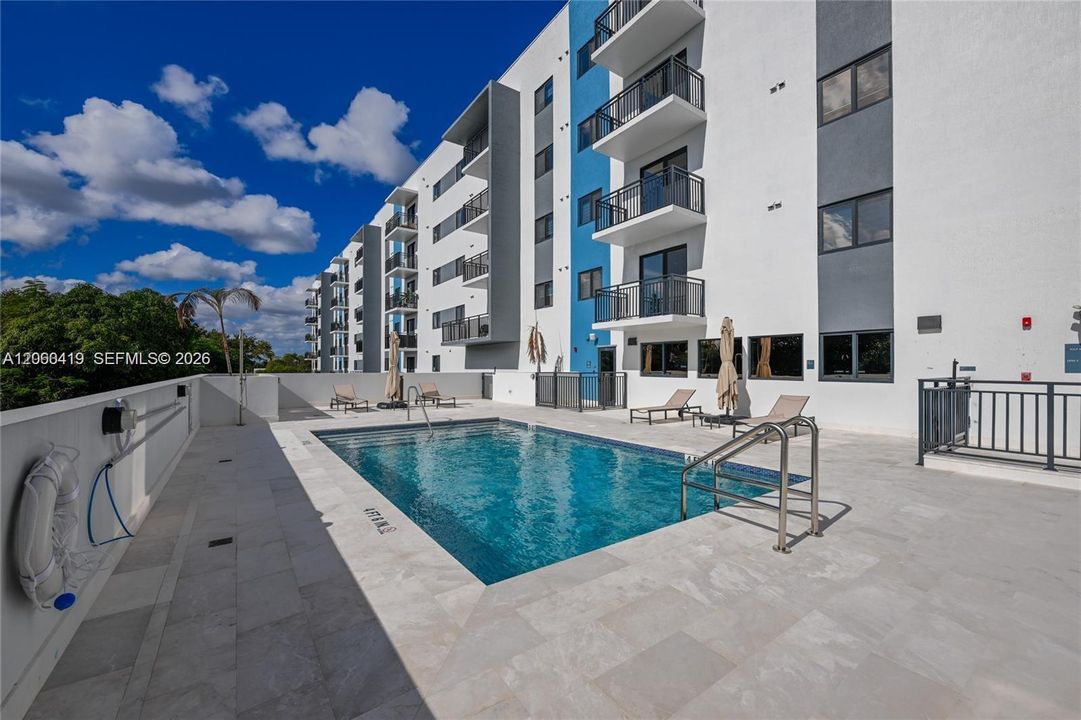 В аренду: $3,100 (2 спален, 2 ванн, 901 Квадратных фут)