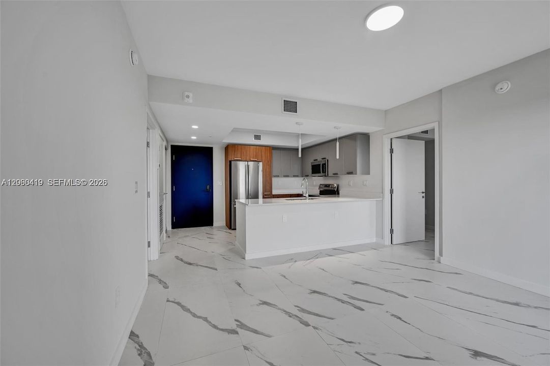 В аренду: $3,100 (2 спален, 2 ванн, 901 Квадратных фут)
