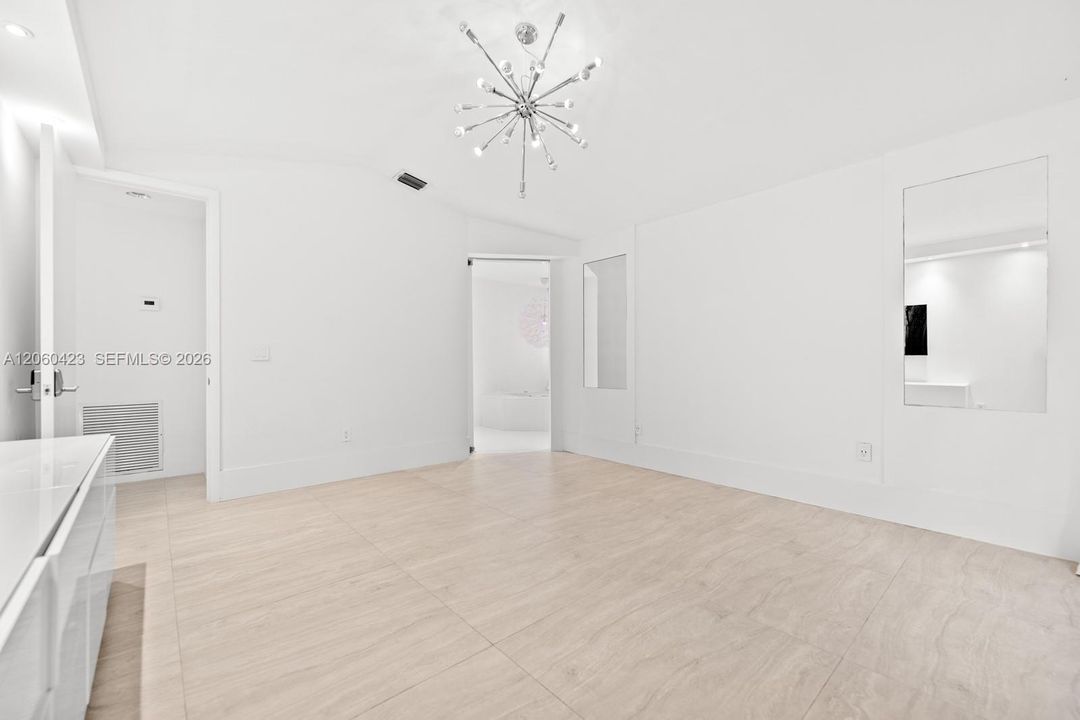 En Renta: $14,000 (5 camas, 2 baños, 2592 Pies cuadrados)