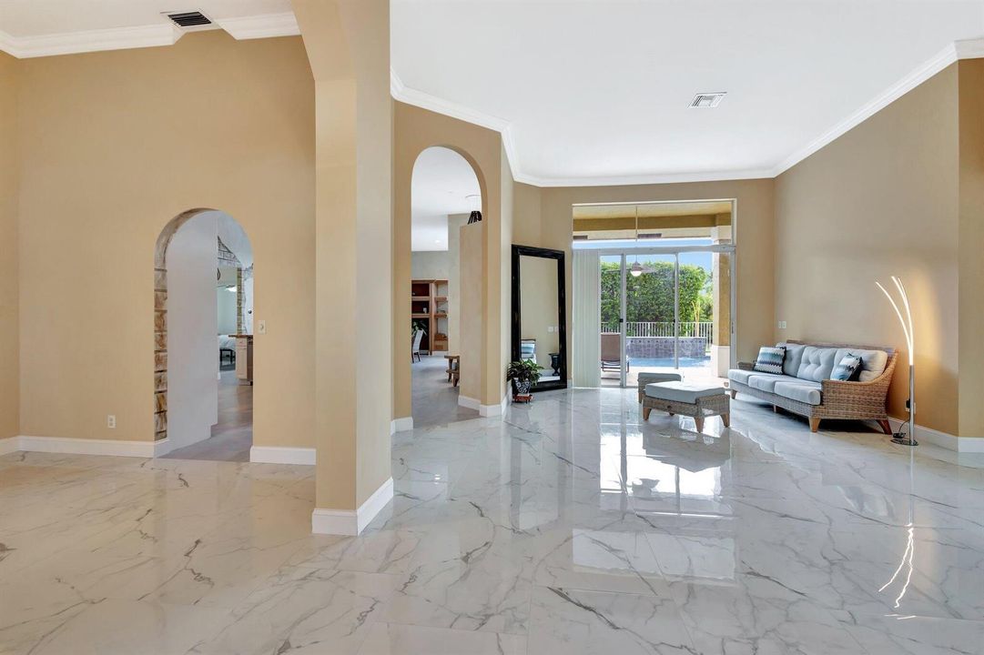 FOYER