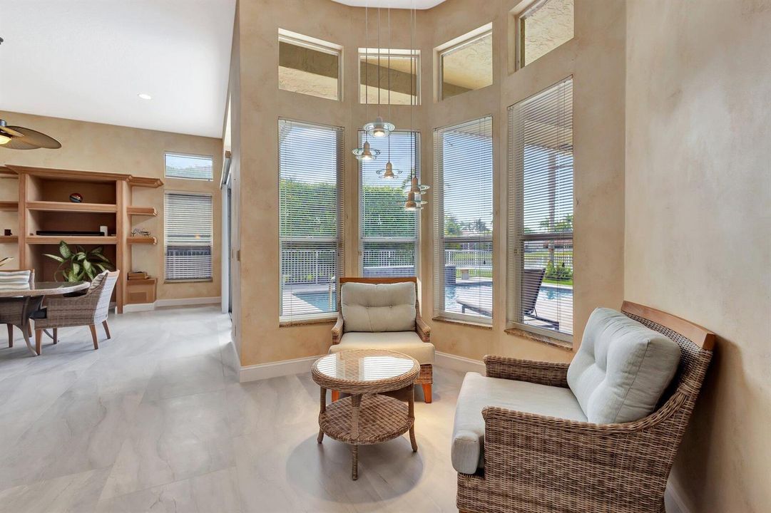BREAKFAST NOOK