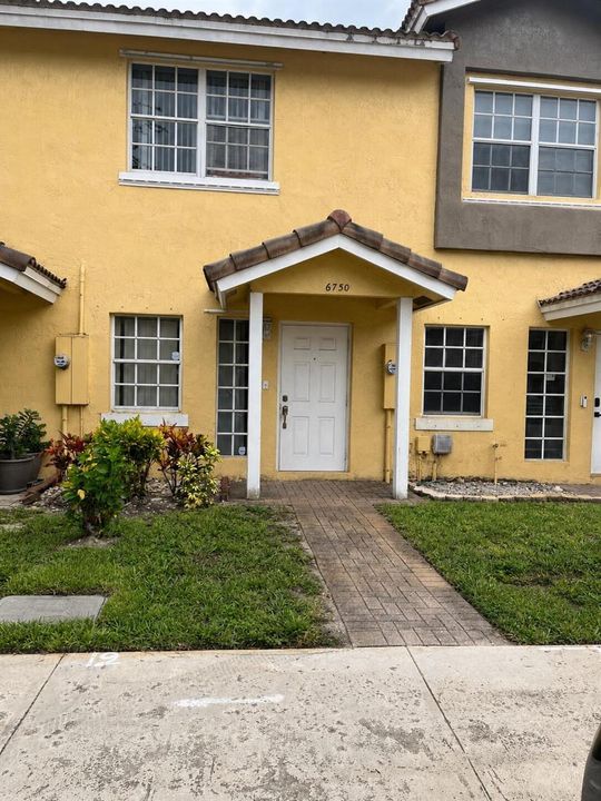03-exterior-6750-mls