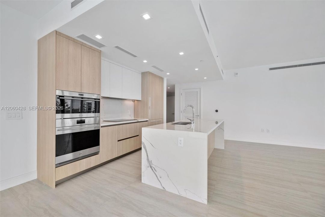 En Venta: $1,798,000 (3 camas, 3 baños, 1569 Pies cuadrados)