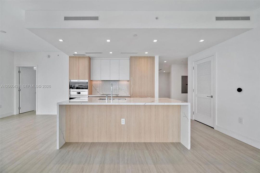 En Venta: $1,798,000 (3 camas, 3 baños, 1569 Pies cuadrados)