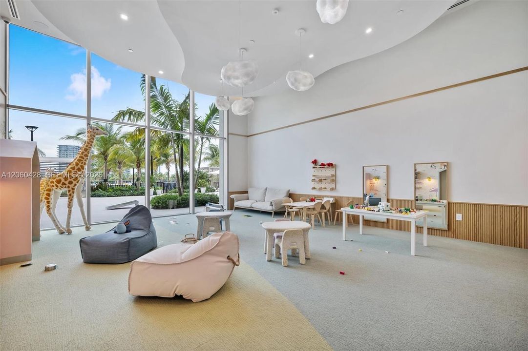 En Venta: $1,798,000 (3 camas, 3 baños, 1569 Pies cuadrados)