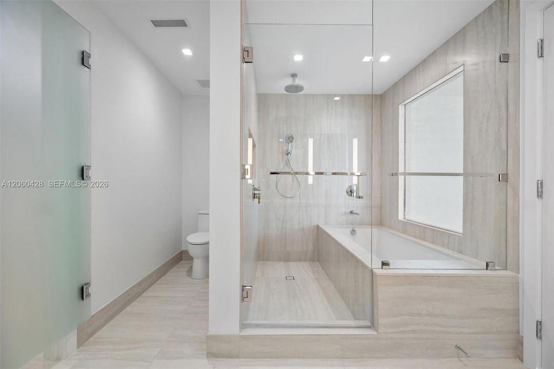 En Venta: $1,798,000 (3 camas, 3 baños, 1569 Pies cuadrados)