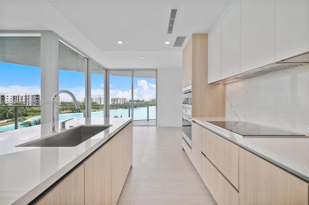 En Venta: $1,798,000 (3 camas, 3 baños, 1569 Pies cuadrados)