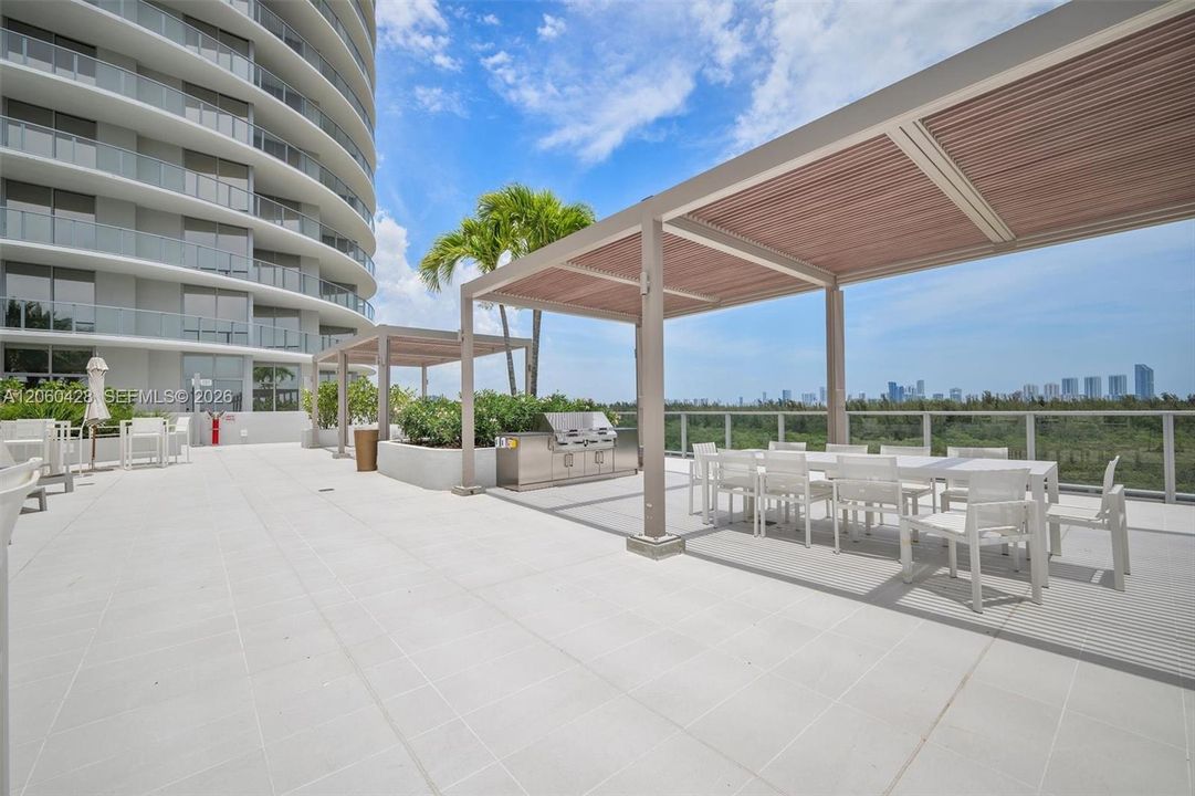 En Venta: $1,798,000 (3 camas, 3 baños, 1569 Pies cuadrados)