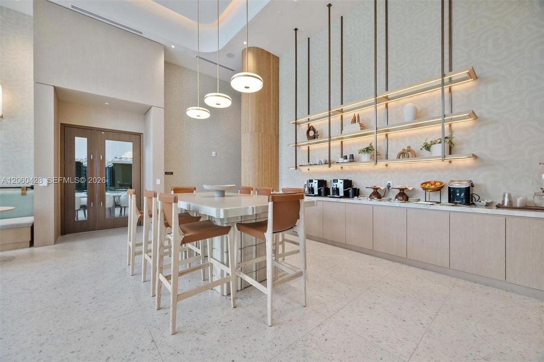En Venta: $1,798,000 (3 camas, 3 baños, 1569 Pies cuadrados)