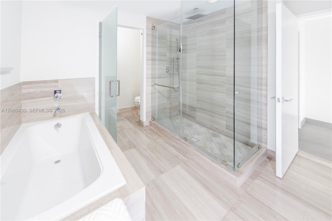В аренду: $22,500 (2 спален, 2 ванн, 1703 Квадратных фут)