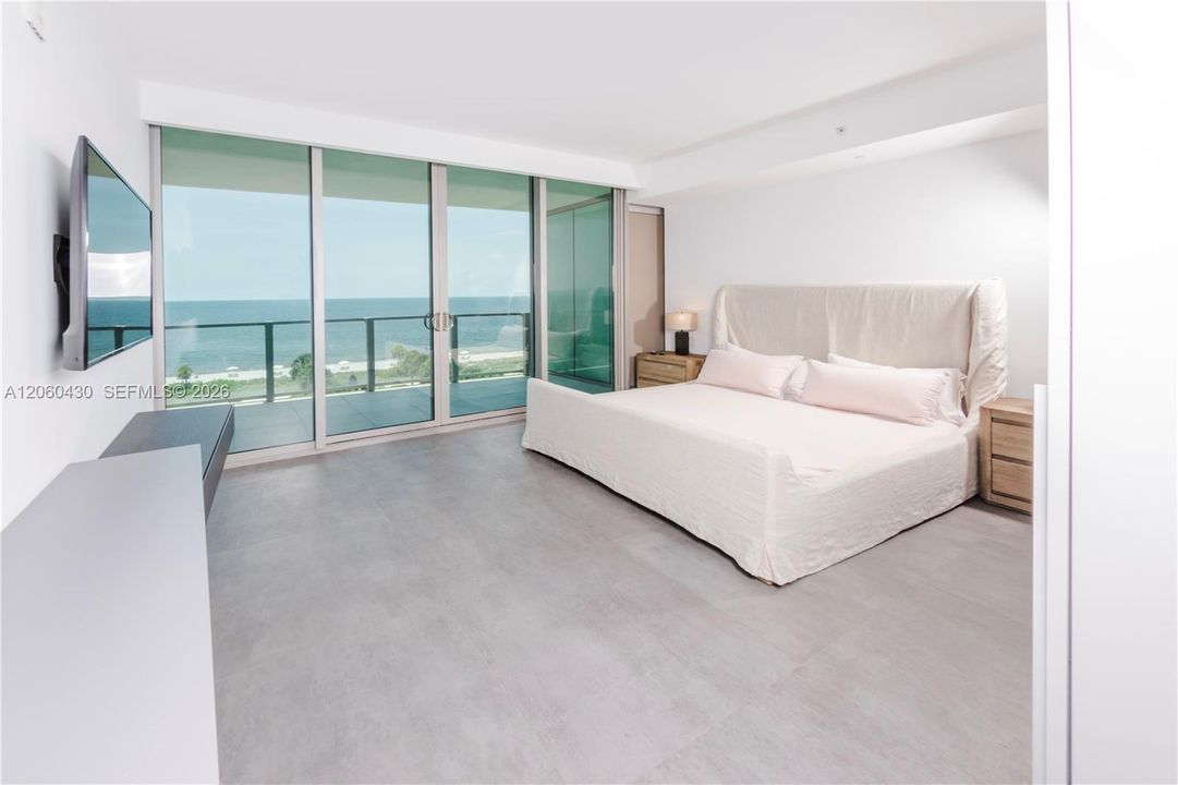 В аренду: $22,500 (2 спален, 2 ванн, 1703 Квадратных фут)