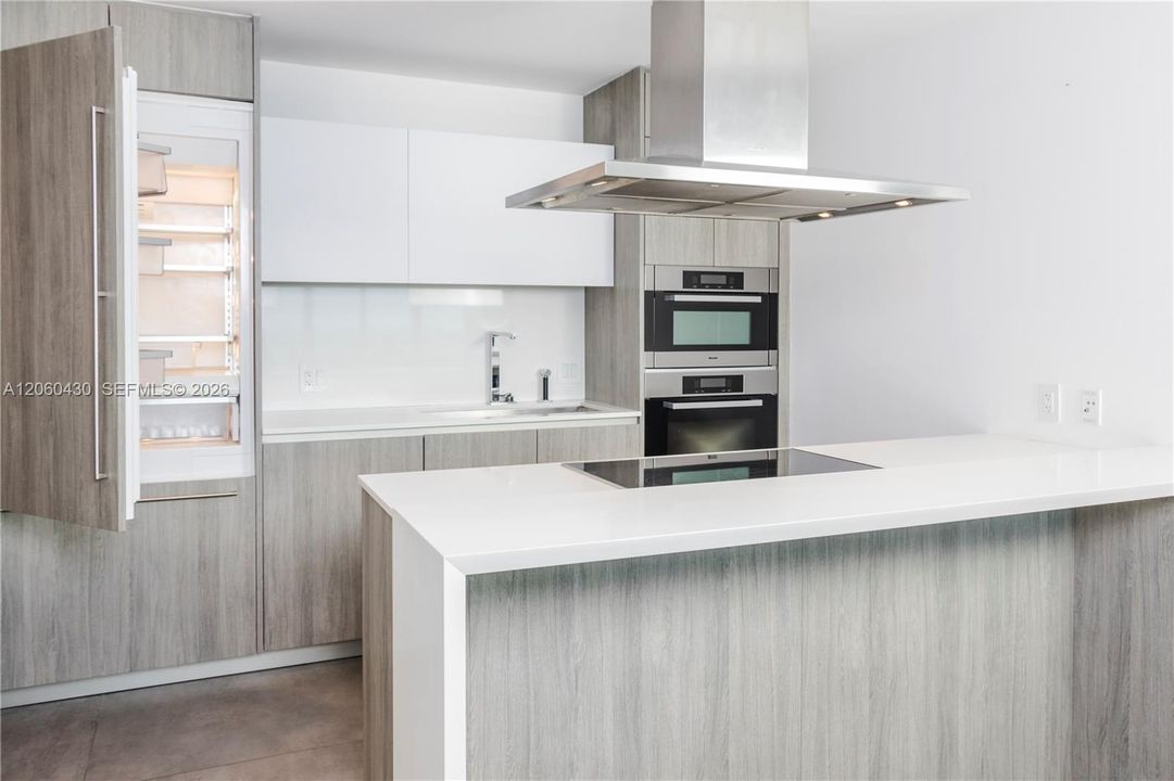 В аренду: $22,500 (2 спален, 2 ванн, 1703 Квадратных фут)