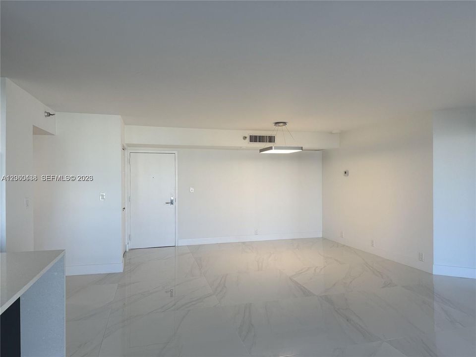 For Rent: $4,900 (2 beds, 2 baths, 1365 Square Feet)