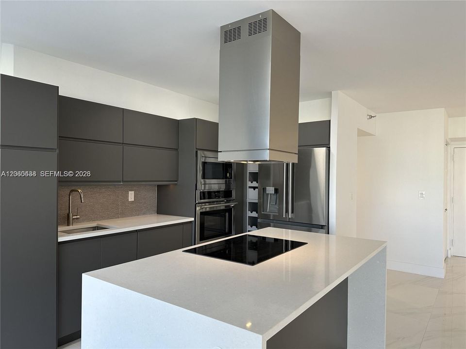 For Rent: $4,900 (2 beds, 2 baths, 1365 Square Feet)
