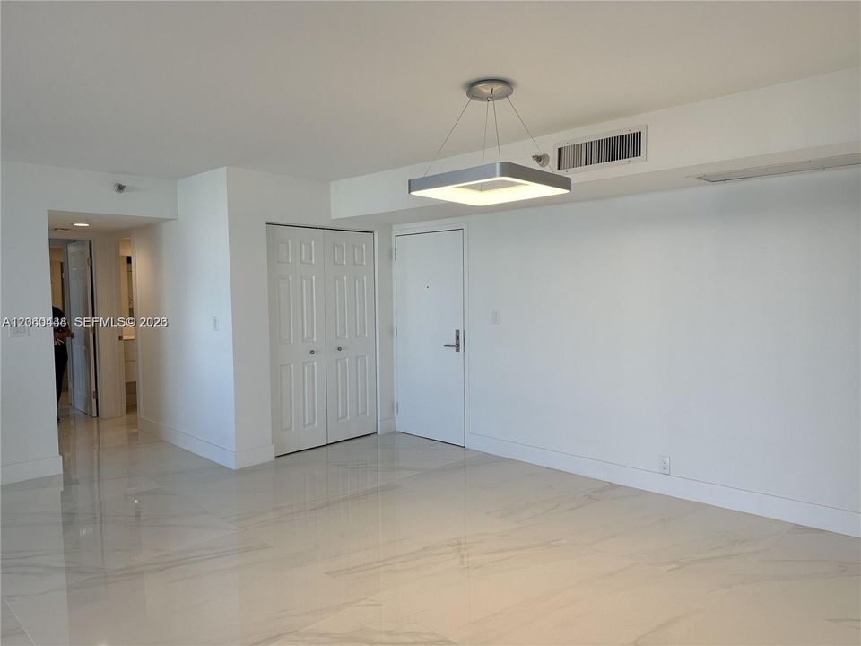 For Rent: $4,900 (2 beds, 2 baths, 1365 Square Feet)