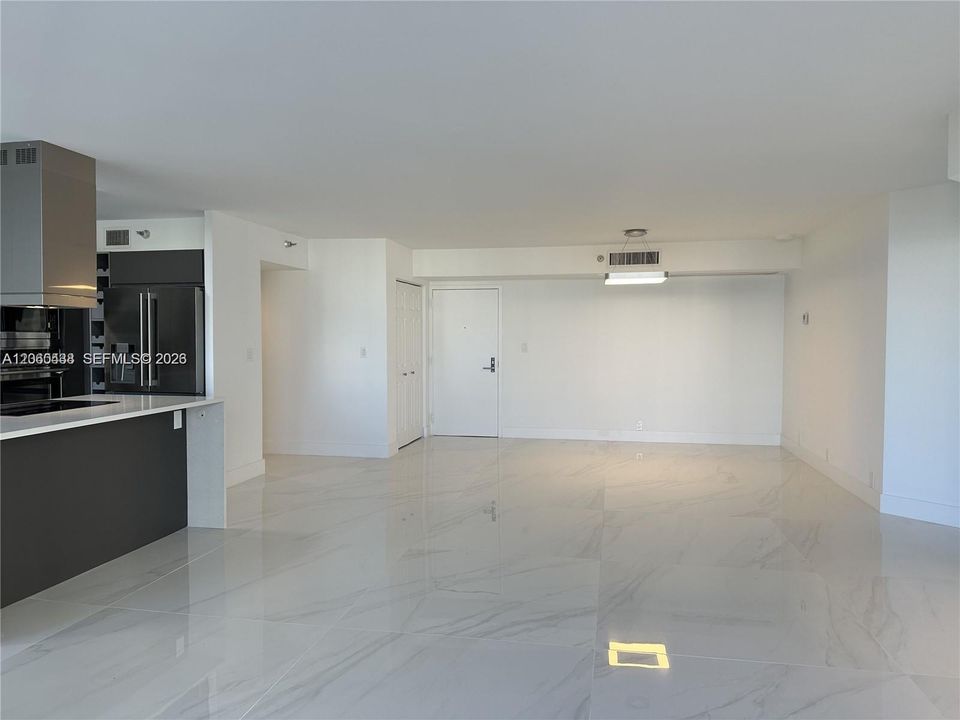 For Rent: $4,900 (2 beds, 2 baths, 1365 Square Feet)