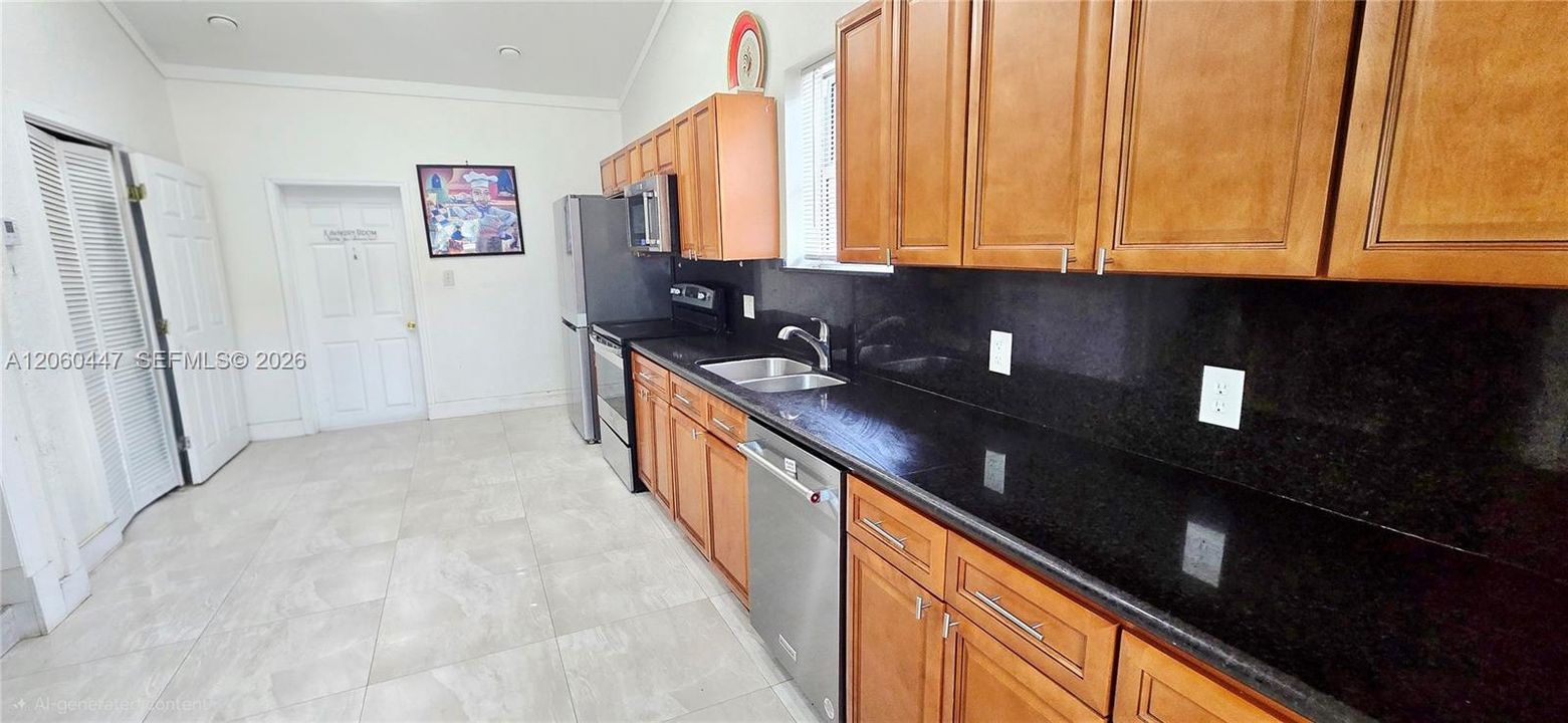 En Venta: $1,350,000 (5 camas, 4 baños, 2800 Pies cuadrados)