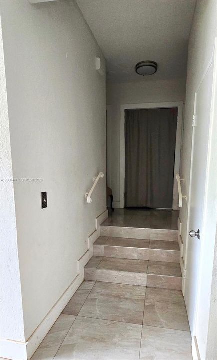 En Venta: $1,350,000 (5 camas, 4 baños, 2800 Pies cuadrados)